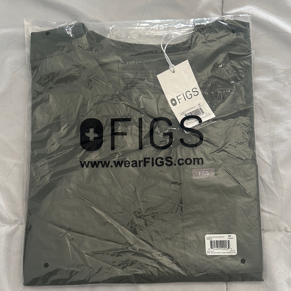 Figs Catarina Scrub Top Moss color